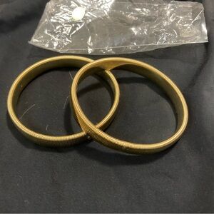 Bracelets, gold stretch